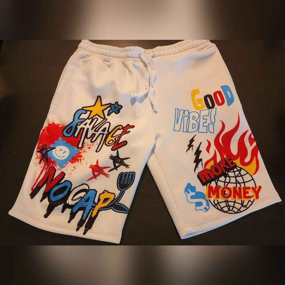 MEN'S RUE21 GRAPHIC SHORTS -LIKE NEW! SIZE MEDIUM